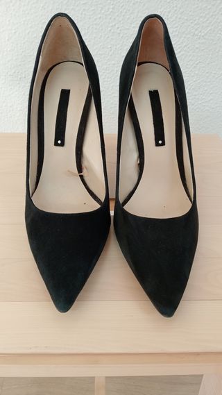 Stilettos negros de ante
