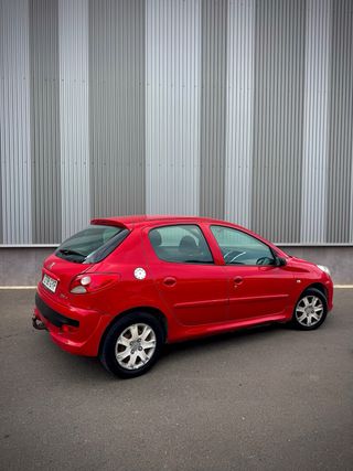 Peugeot 206 +