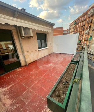 Ático en alquiler en Hospitales - Campus en Salamanca
