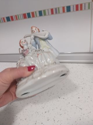 Pareja músicos porcelana antigua