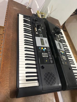 Teclado Yamaha PSR-E223