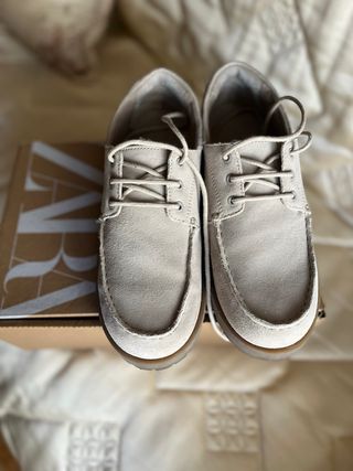 Zapatos Zara serraje beige niño