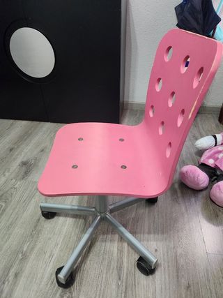 Silla rosa madera - Dormitorio niña