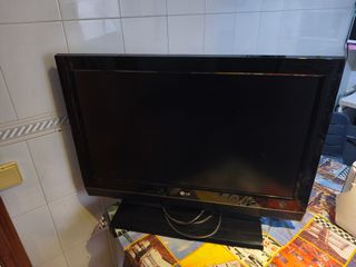 TV LG 32" negra