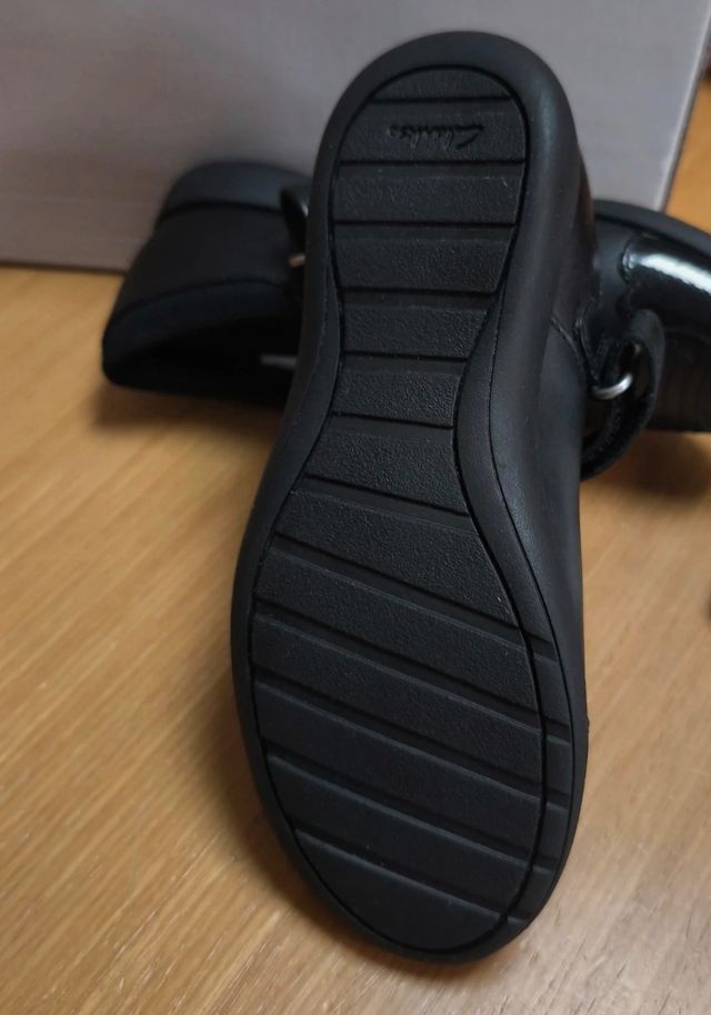 Zapatos Clarks niña 27