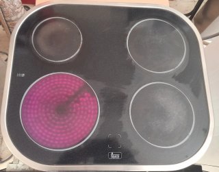 Horno y vitrocerámica marca Teka