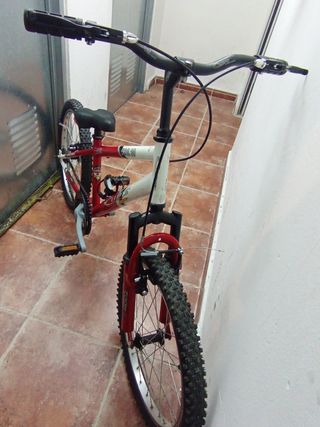 Bicicleta tipo BMX/Dirt Cups ATX 20 pulgadas
