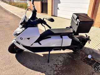 BMW CE04 eléctrica - Scooter 100%