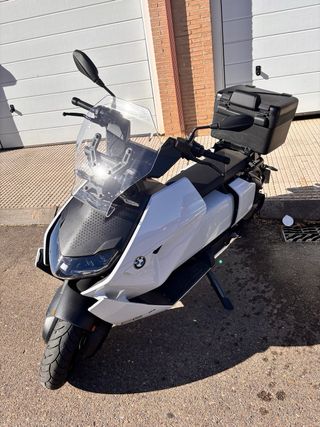 BMW CE04 eléctrica - Scooter 100%