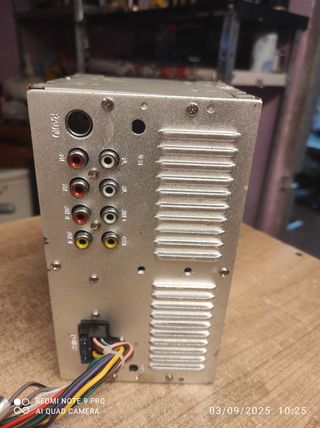 Radio USB Táctil - Plata