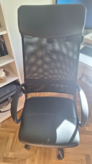 Silla oficina ergonómica negra