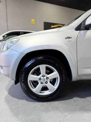 Toyota RAV4 4X4 177CV EXCELENTE ESTADO