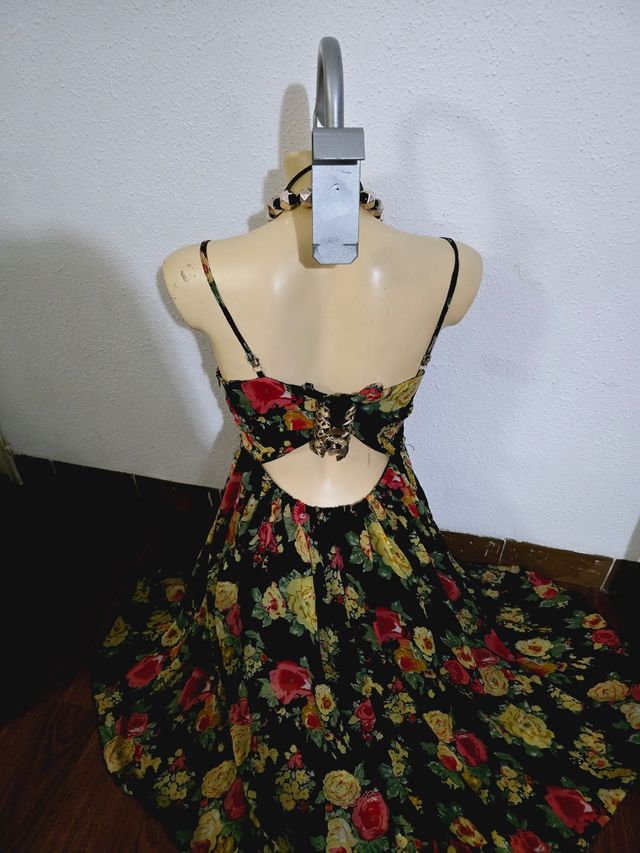 Vestido floral negro talla M