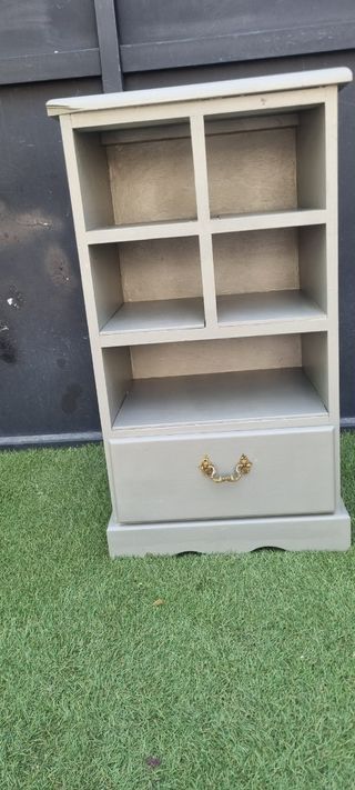 Mueble gris madera maciza