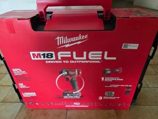 Milwaukee Avvitatore M18 - 2 Batterie