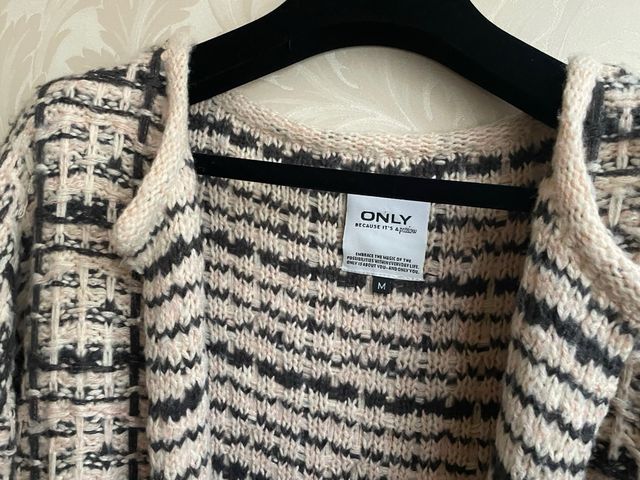 Apenas Jaquet. rosa pálido e cinza marinho escuro.