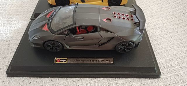 2 Coches Burago: Lamborghini & Renault