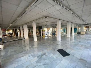 Local comercial en venta en Barrio de Ciudad Jardín en Málaga