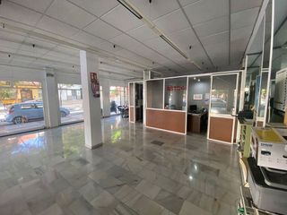 Local comercial en venta en Barrio de Ciudad Jardín en Málaga