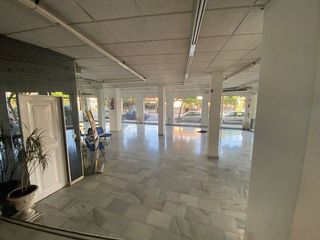 Local comercial en venta en Barrio de Ciudad Jardín en Málaga