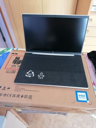 HP Elitebook 640 G9 - i3 12th RAM 32GB 512 nvme