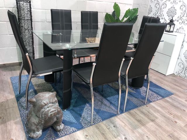 Tavolo in vetro con 6 sedie - Sala da pranzo