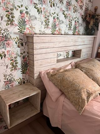 Cabecero cama madera + mesita