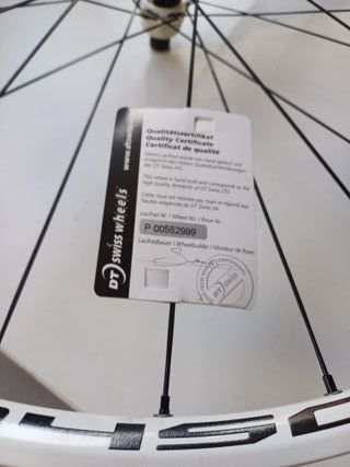 Ruedas DT Swiss XR 1450 Spline 29", Blanco