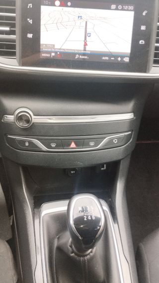 Peugeot 308 2021, 130CV, CON VEGADOR 6 VELOCIDADES
