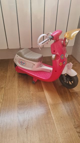 Moto Baby Born + muñeca