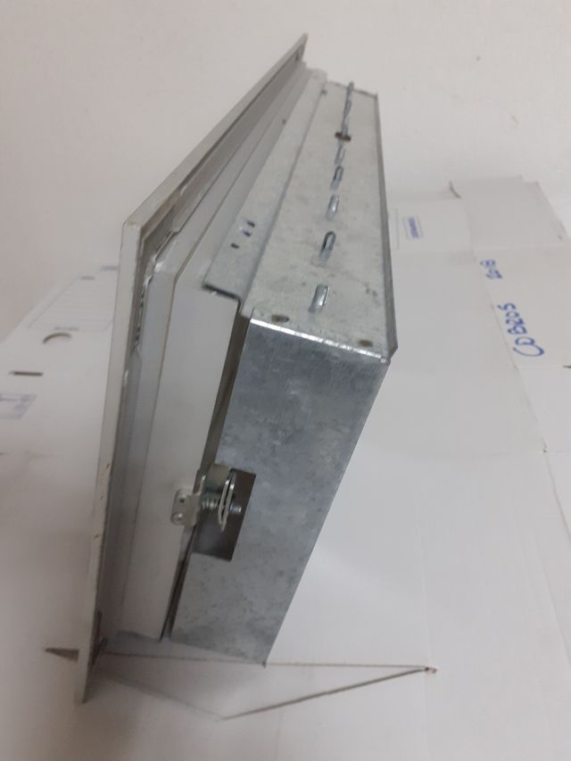 Rejilla Impulsión con registro regulable