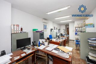 Piso en venta en Camino de Ronda - Rosaleda en Granada