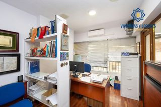 Piso en venta en Camino de Ronda - Rosaleda en Granada