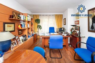 Piso en venta en Camino de Ronda - Rosaleda en Granada
