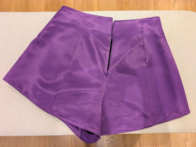 Shorts Zara - Morado - Talla S