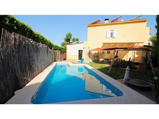 Chalet en venta en Sanlúcar la Mayor