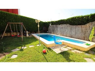 Chalet en venta en Sanlúcar la Mayor