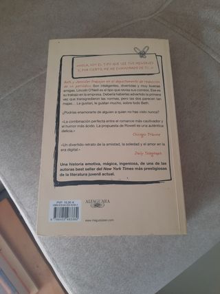 Enlazados / Attachments: A Novel (Spanish Edition)