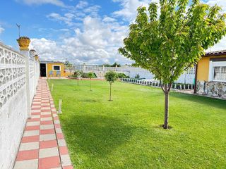 Chalet en venta en Trobajo del Camino en San Andrés del Rabanedo
