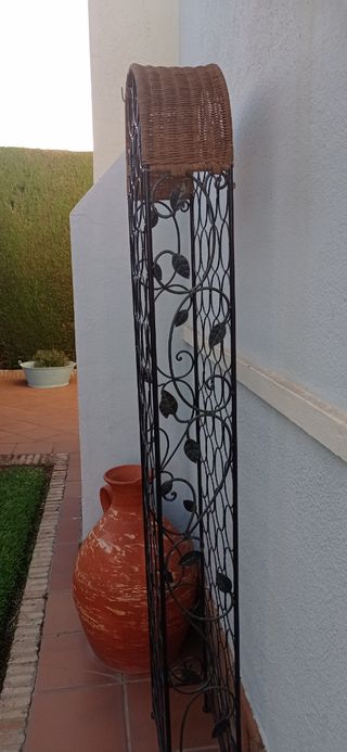 Botellero hierro vintage 62 botellas