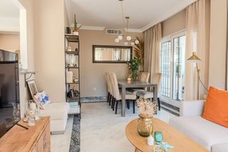 Piso en alquiler en Los Naranjos - Las Brisas en Marbella
