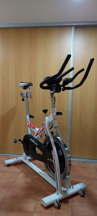 Bicicleta spinning BH Fitness