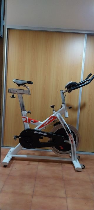 Bicicleta spinning BH Fitness