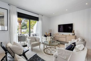 Piso en venta en Los Naranjos - Las Brisas en Marbella