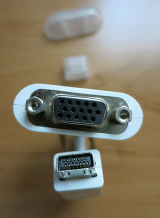 Cable Adaptador Mini DVI a VGA Apple