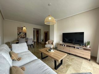 Piso en venta en El Padrón - El Velerín - Voladilla en Estepona