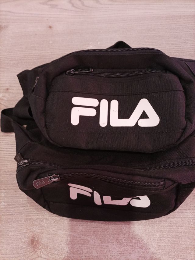 Riñoneras Fila - Negras