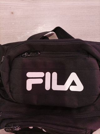 Riñoneras Fila - Negras