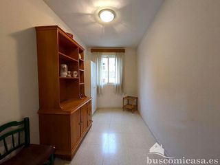 Piso en venta en Linares