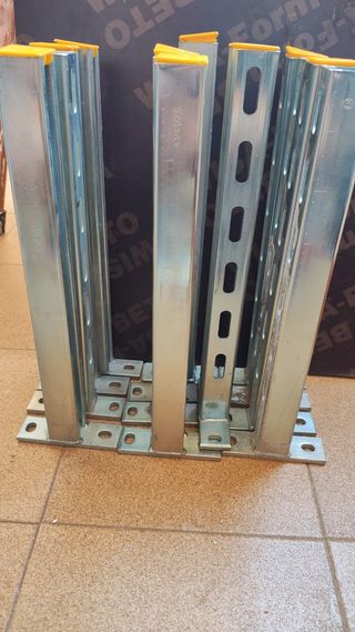 Soportes acero galvanizado 44cm